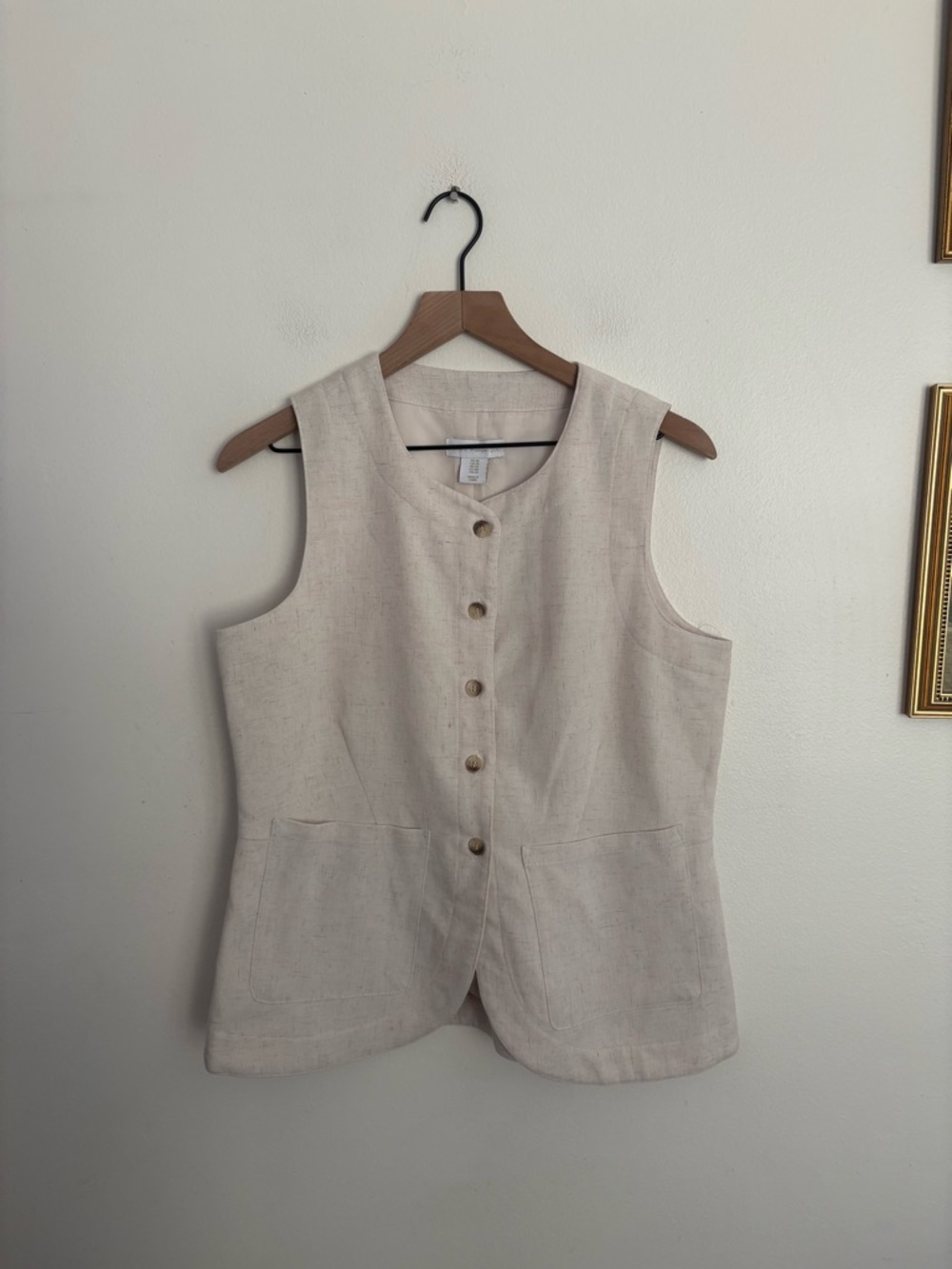 Hour of Harlow Sleeveless Button-Front Linen Vest Light Beige Chic Women’s 10